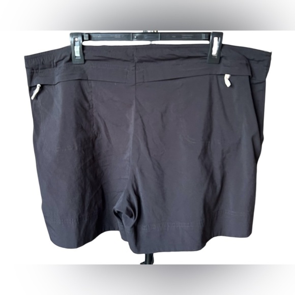 Danskin’s Women’s Plus Size Shorts - Picture 2 of 5